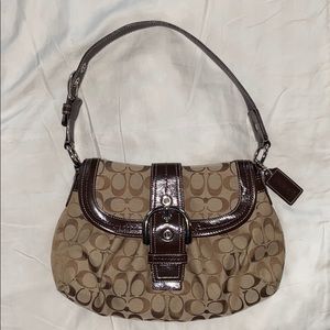 COACH SIGNATURE COLLECTION HOBO / SHOULDER PURSE